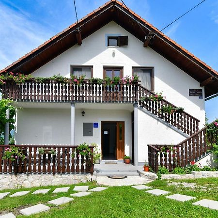דרז'ניק גראד Apartman Plum Plitvice מראה חיצוני תמונה