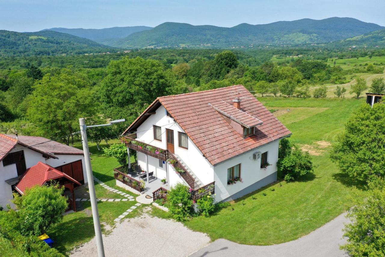 דרז'ניק גראד Apartman Plum Plitvice מראה חיצוני תמונה
