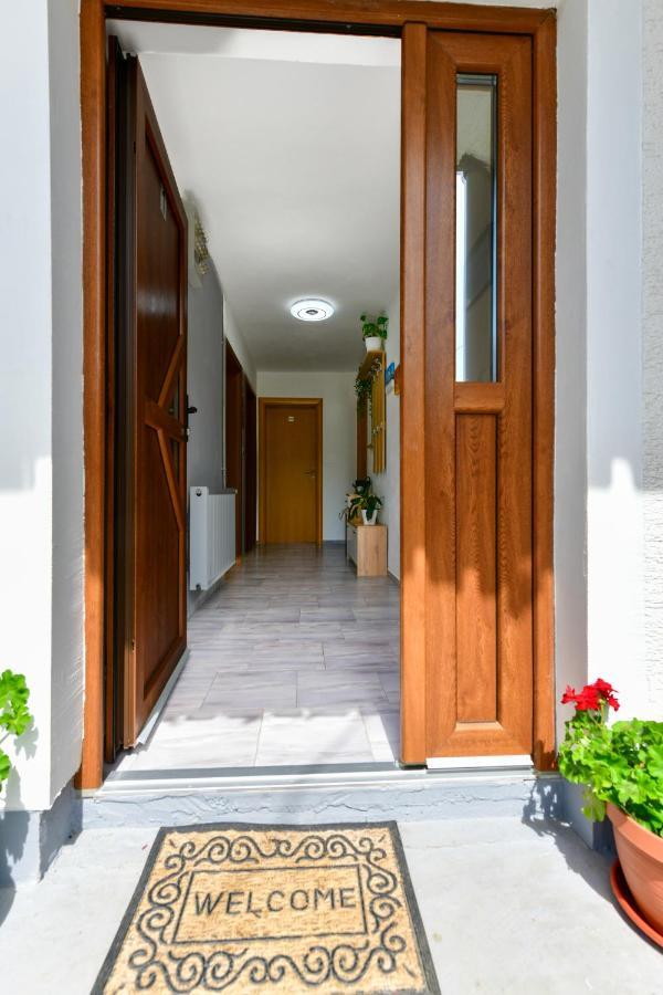 דרז'ניק גראד Apartman Plum Plitvice מראה חיצוני תמונה