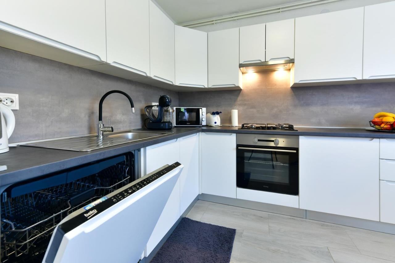 דרז'ניק גראד Apartman Plum Plitvice מראה חיצוני תמונה
