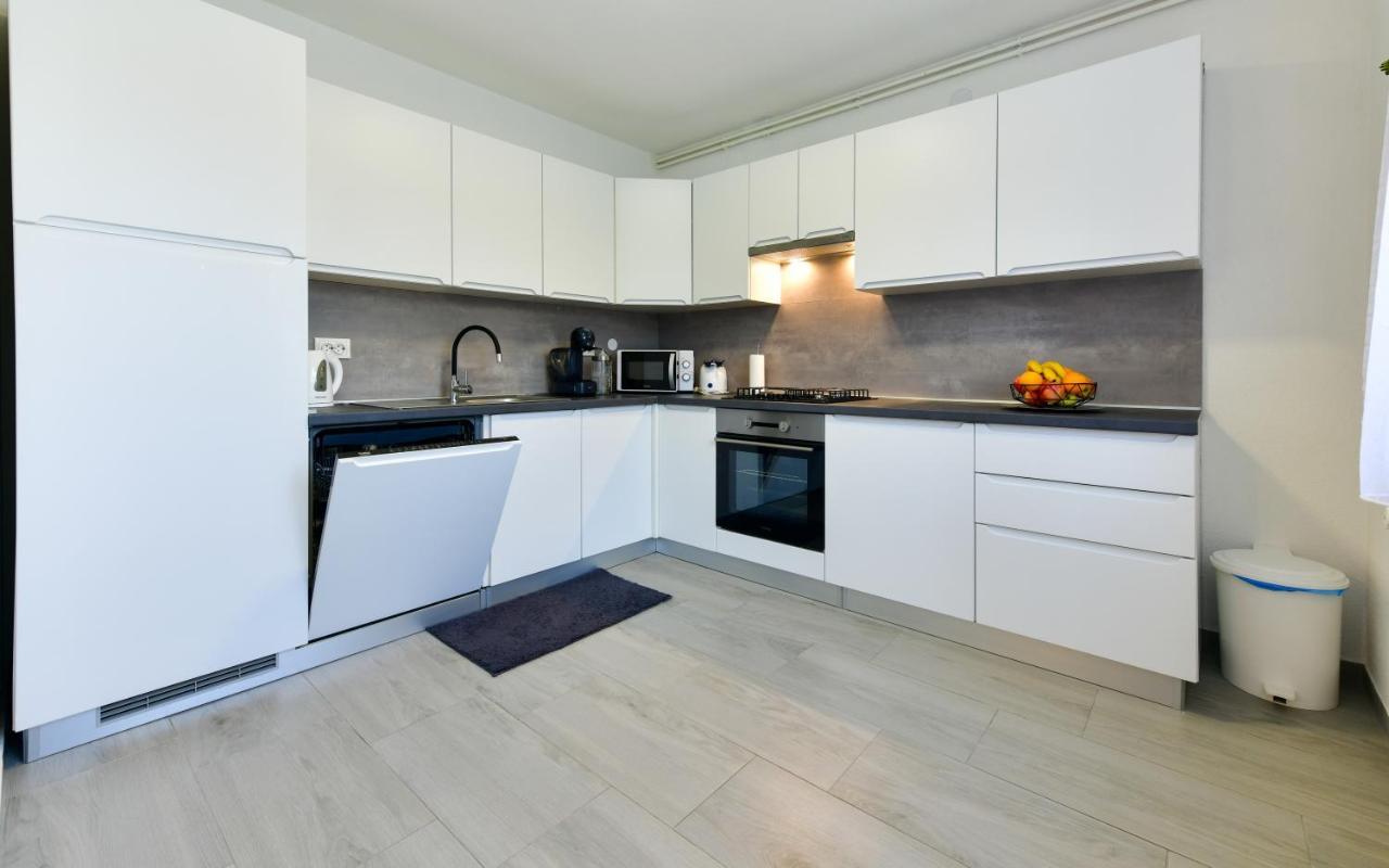 דרז'ניק גראד Apartman Plum Plitvice מראה חיצוני תמונה