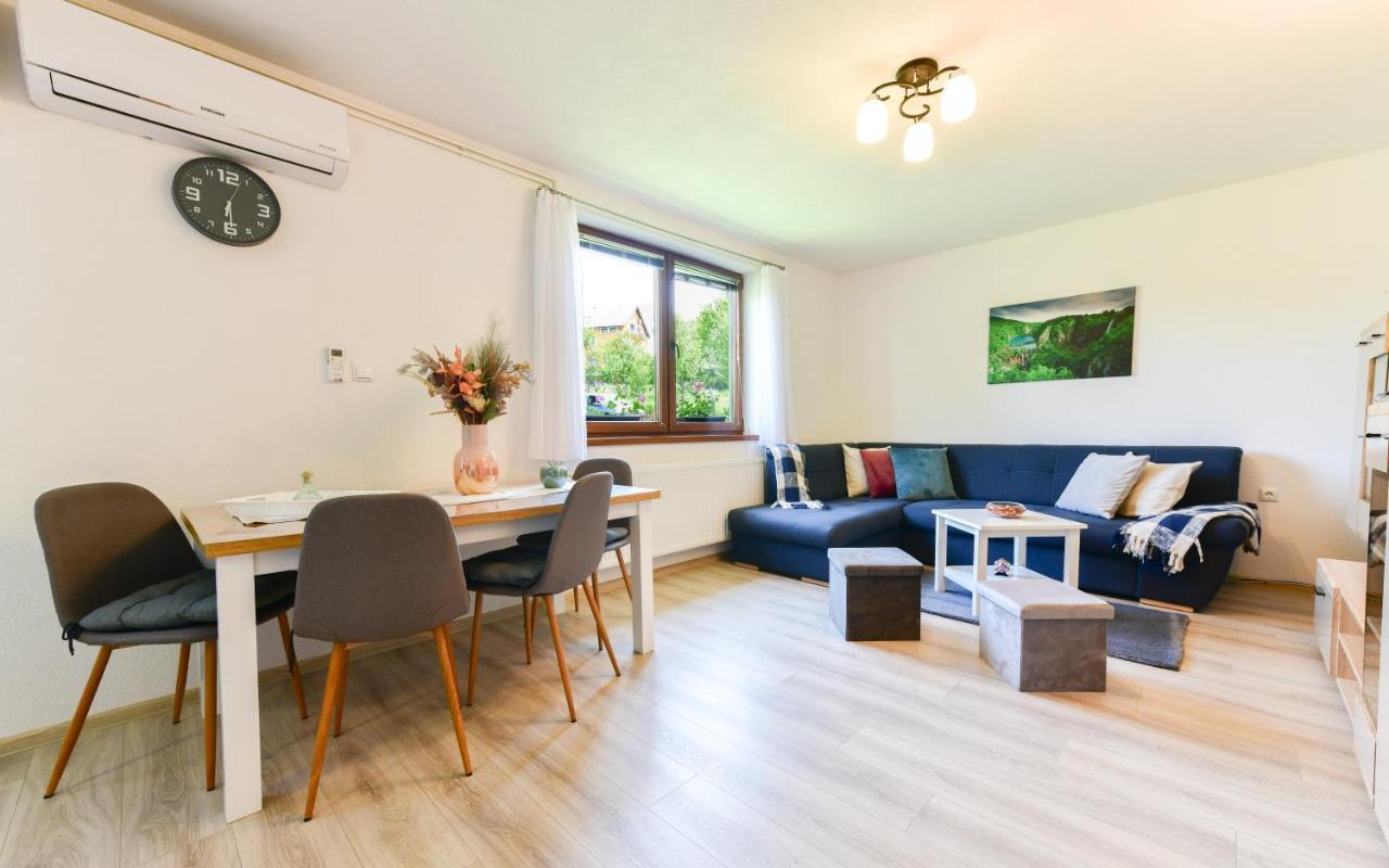דרז'ניק גראד Apartman Plum Plitvice מראה חיצוני תמונה